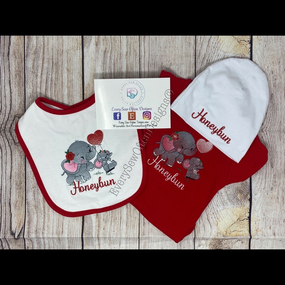 Custom embroidered baby bodysuit set